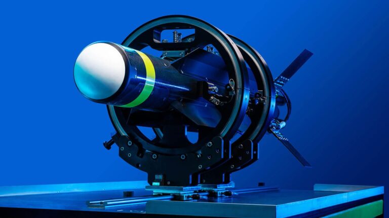 Американська Raytheon уклала контракт на понад $5 млрд на ракети проти роїв БПЛА