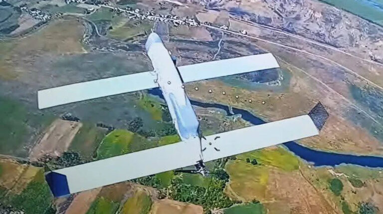 Ворожий ШІ-дрон V2U тепер вміє працювати повністю без зв’язку – Флеш