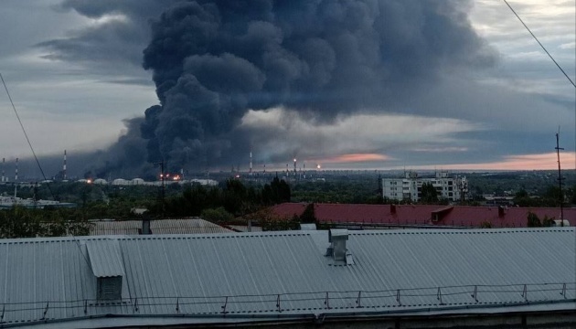 Генштаб підтвердив ураження двох нафтопереробних заводів у РФ