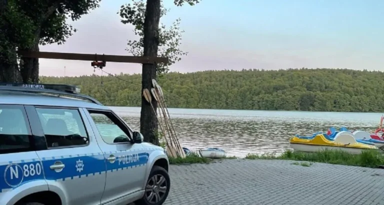 Поляк намагався доплисти до Росії на матраці, щоб воювати проти України