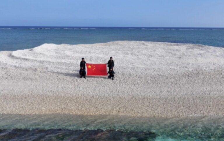 Китай захопив безлюдний острів біля воєнної бази Філіппін, – ЗМІ