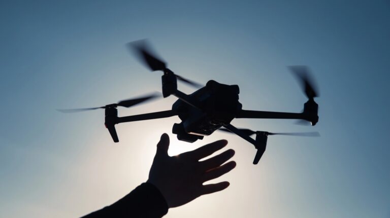 Європарламент закликав до “єдиної відповіді” ЄС на атаки російських літаків та дронів