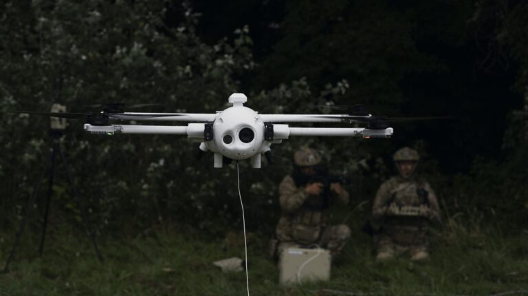 Британці представили систему, яка збільшує автономність дронів-спостерігачів до 48 годин