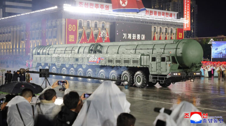 Розвідка Південної Кореї: росіяни, схоже, допомогли КНДР у розробці міжконтинентальної ракети