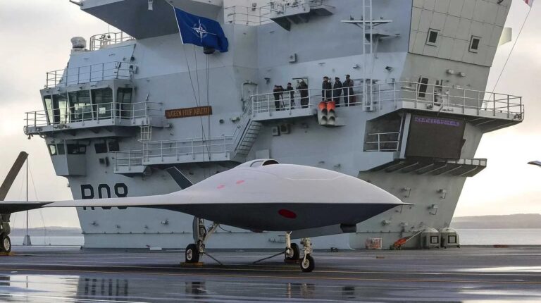 Велика Британія запускає проєкт безпілотних літаків, здатних самостійно сідати на авіаносці