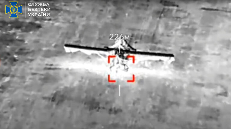 СБУ знищила 2 легкомоторні літаки окупантів, що перехоплювали українські далекобійні дрони