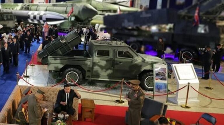 КНДР показала “винищувачі танків” на базі пікапів, які вже застосовували проти України