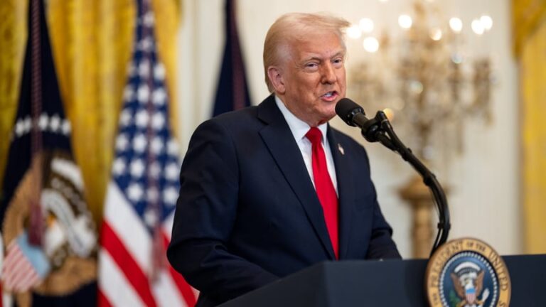 Трамп оголосив про запуск програми «самодепортації»: деталі