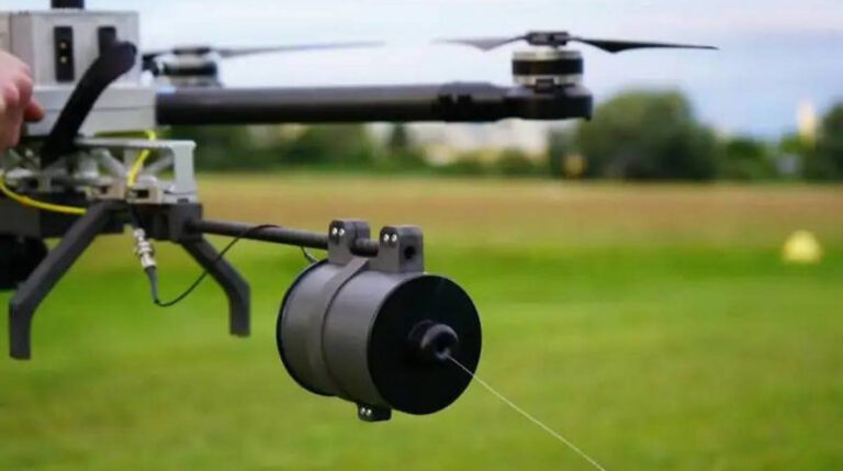 Ворог почав застосовувати БПЛА на оптоволокні, які летять на 50 км – Федоров