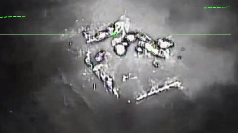 ССО показали відео, як дрони висадили в повітря склад “Шахедів” у Донецьку