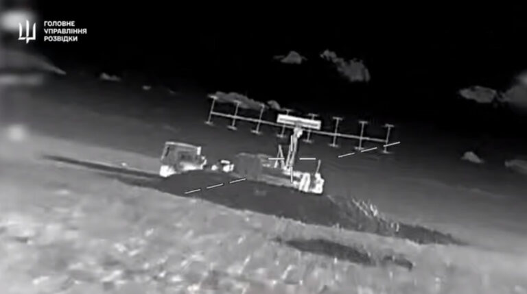 “Примари” ГУР спалили гвинтокрил і дороговартісні системи ППО росіян у Криму