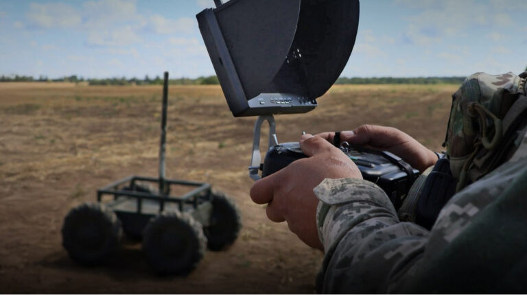 Міноборони сертифікувало перші 7 шкіл операторів наземних дронів