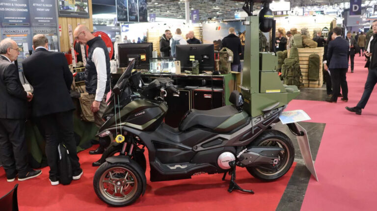 Французька Tecnisolar встановила на скутер систему, здатну виявляти та глушити БПЛА