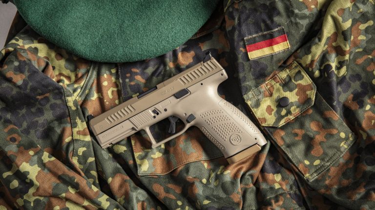Німеччина обрала новий армійський пістолет: поміняли німецький на чеський