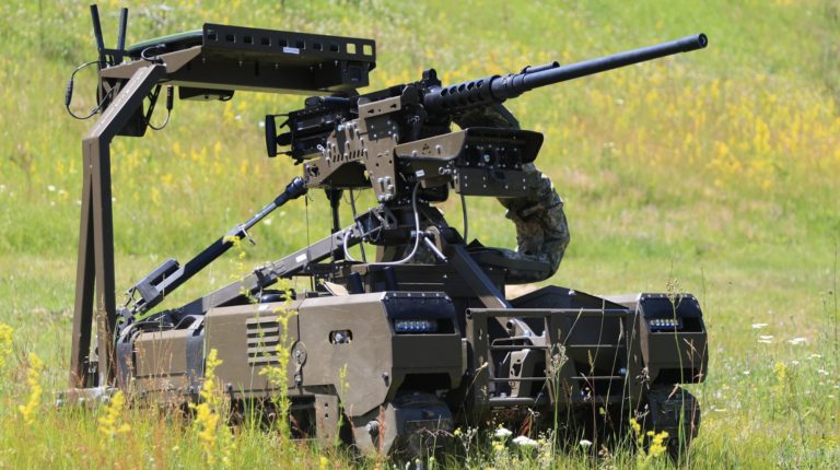 Наземний дрон із туреллю уперше знищив броньовану техніку росіян (Відео)