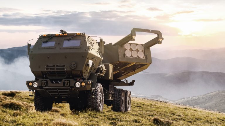 Угорщина та США готують співпрацю щодо артилерійських установок HIMARS
