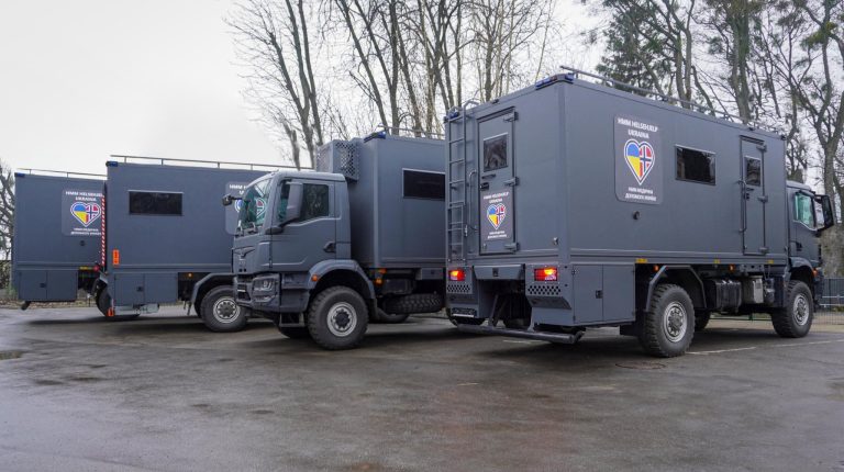 Сили оборони отримали мобільні стоматологічні кабінети від норвезького фонду