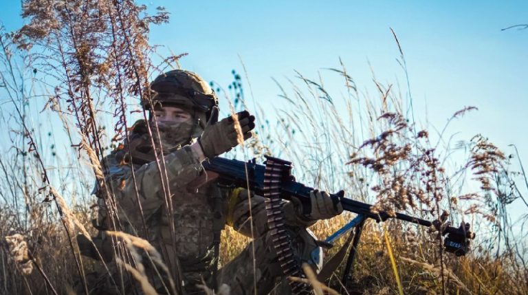 Курсанти відпрацьовують “бої у місті” за допомогою лазерної системи – МОУ