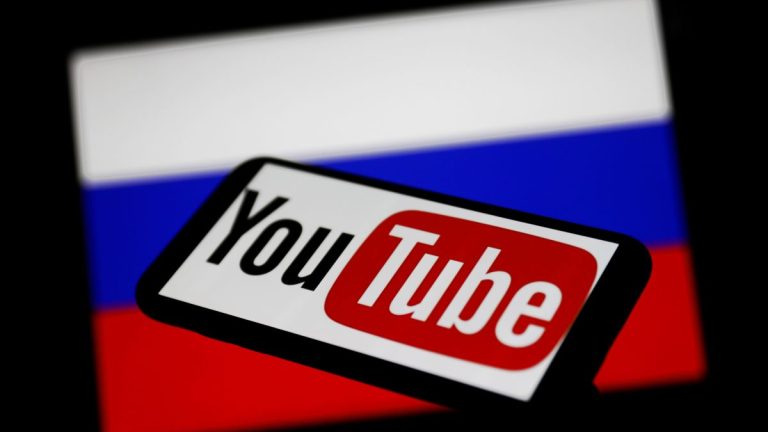 У Росії масово скаржаться на повне блокування YouTube