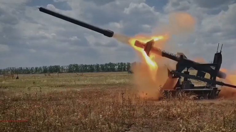 Росіяни встановили важку вогнеметну систему “Солнцепек” на наземний дрон