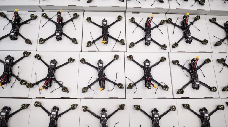 “Відмили” 2,6 мільйона гривень: чиновників підозрюють в розкраданні грошей на квадрокоптерах