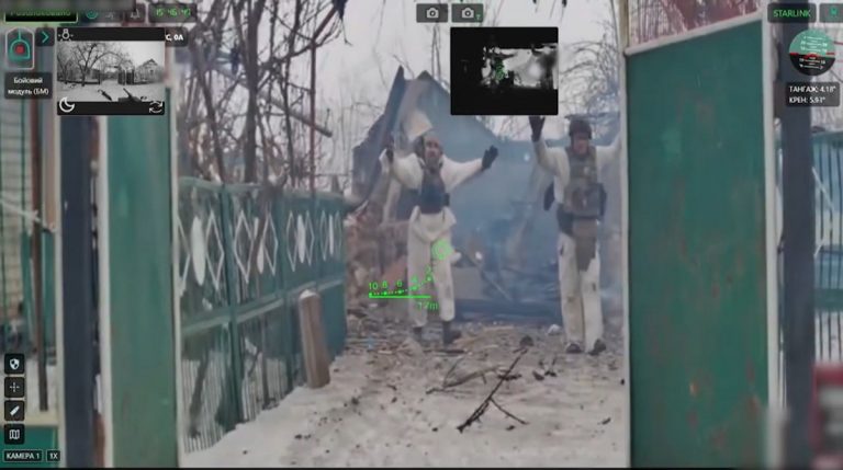 Дистанційна місія: наземний дрон взяв у полон трьох російських військових