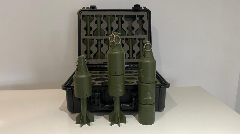 Стаття
                    Побороти "кустарщину" та вибухи у руках. Як Україна розвиває виробництво боєприпасів для дронів