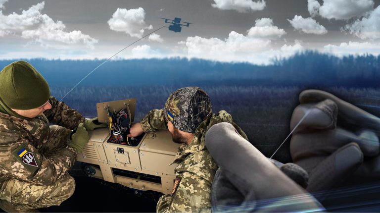 Нестача дронів та обриви зв'язку. Чому Україна досі відстає у виробництві БПЛА на оптоволокні