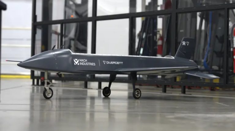 Представлено прототип автономного літака Venom, деталі якого надрукували на 3D-принтері