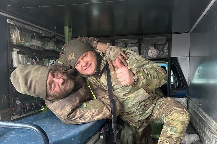 Поранений військовий ЗСУ потрапив у полон росіян та переконав їх здатися