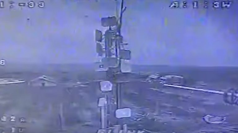 Росіяни роблять акцент на вишки звʼязку та WiFi-мости після відключення Starlink – “Флеш”