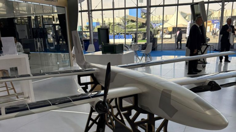 Європейська XSun презентувала “екологічний” військовий дрон на сонячній батареї