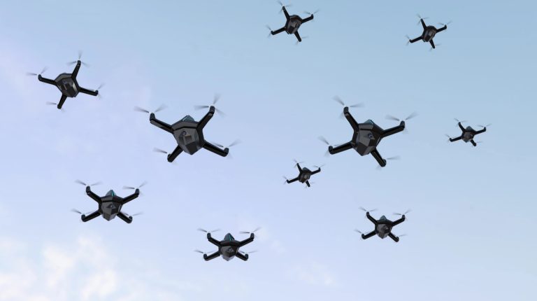 Компанії Маска змагаються за контракт Пентагону на створення технології керування дронами