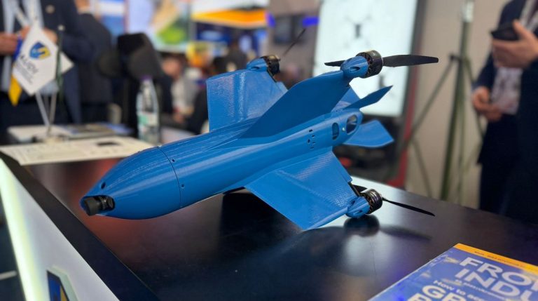 Українці презентували на виставці автономний перехоплювач SEEDIS із вертикальним зльотом