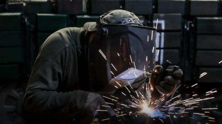 Заводам ОПК оновили умови для бронювання працівників