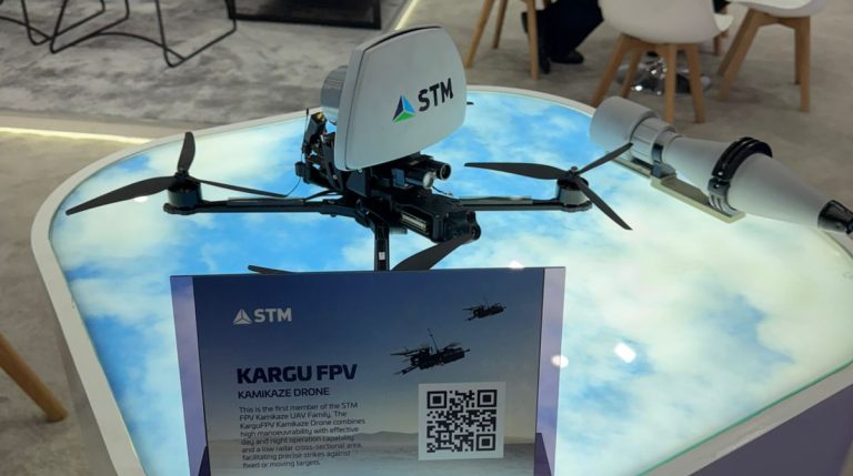 Туреччина презентувала власну лінійку FPV-дронів та аналог “Мавіку”