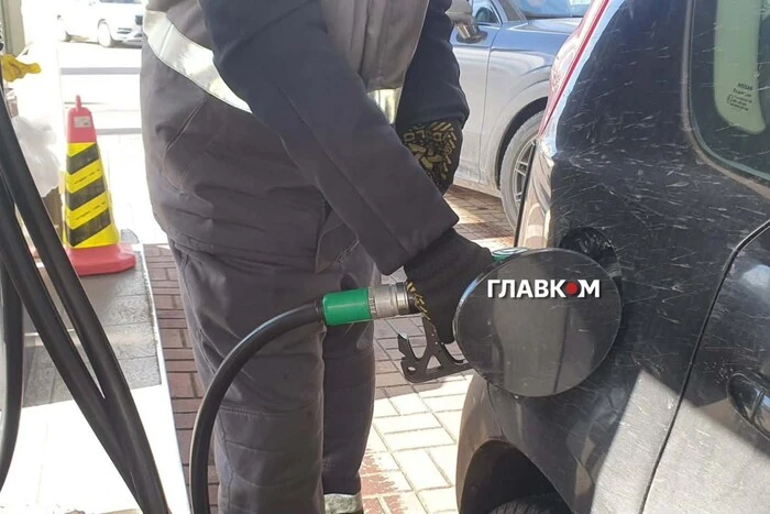 Стрімке збільшення цін на пальне. Зеленський дав українцям обіцянку