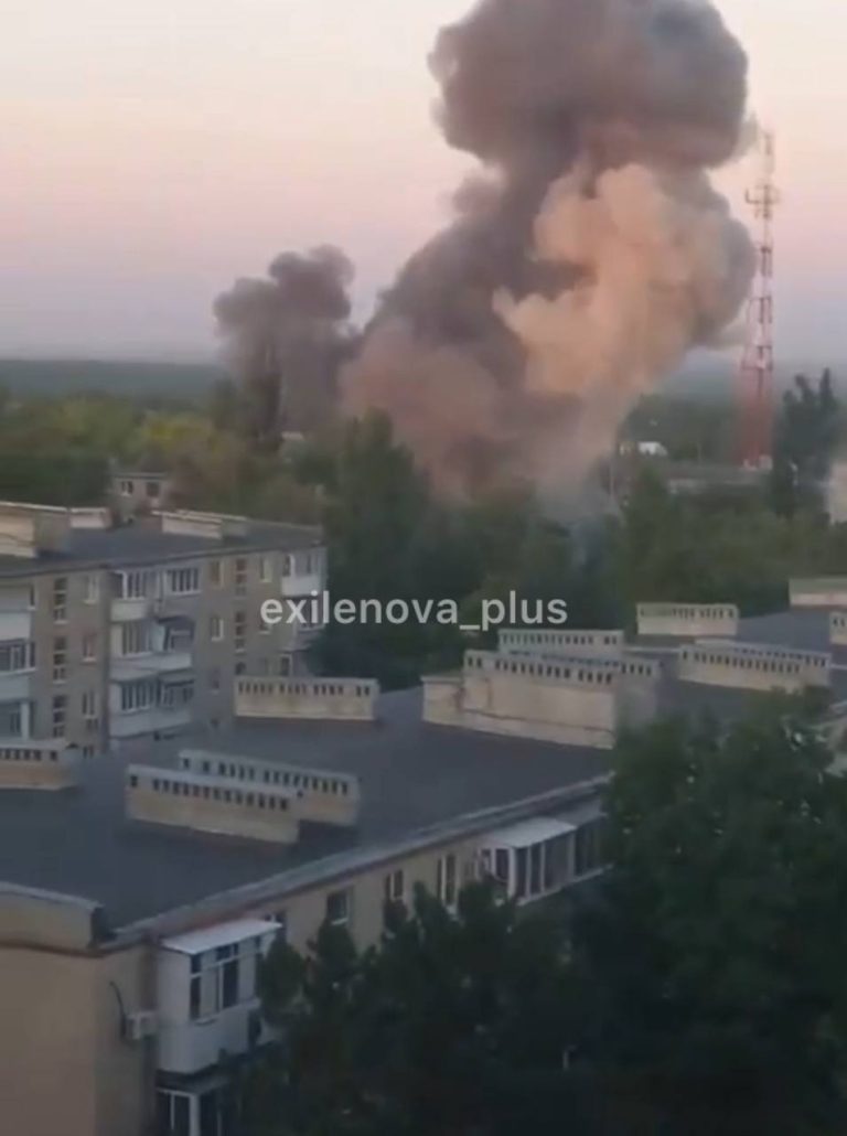 Атака дронів на Ростовщину: удар по стратегічному заводу рф (відео)