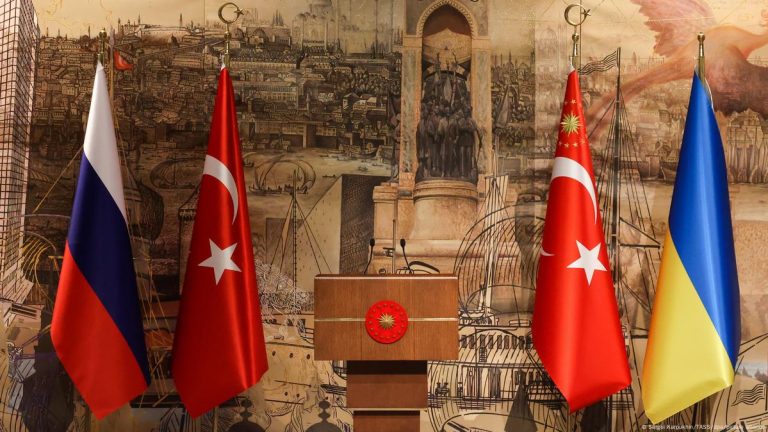 Українська делегація прибула на переговори в Стамбул