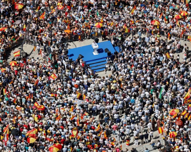 В Іспанії десятки тисяч людей вийшли на протест з вимогою відставки уряду