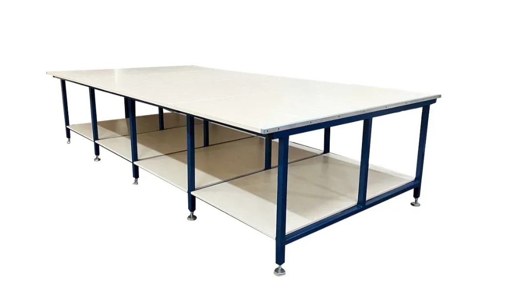 розкрійний стіл для швейного виробництва