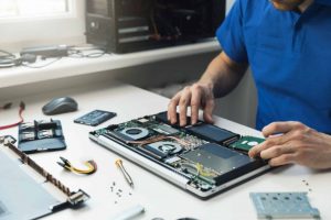 Де відремонтувати комп’ютер у Дніпрі: як вибрати надійний сервісний центр